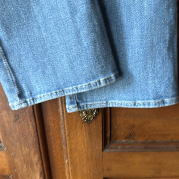 FRAME Le Crop Mini Bootcut Jeans